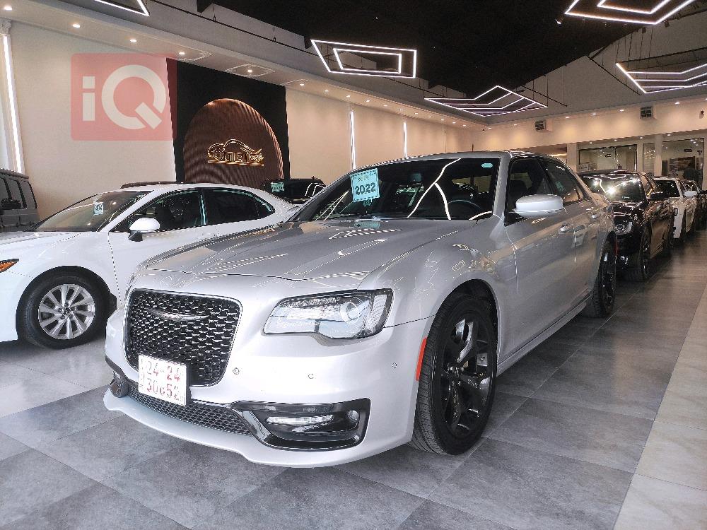 کرایسلەر 300